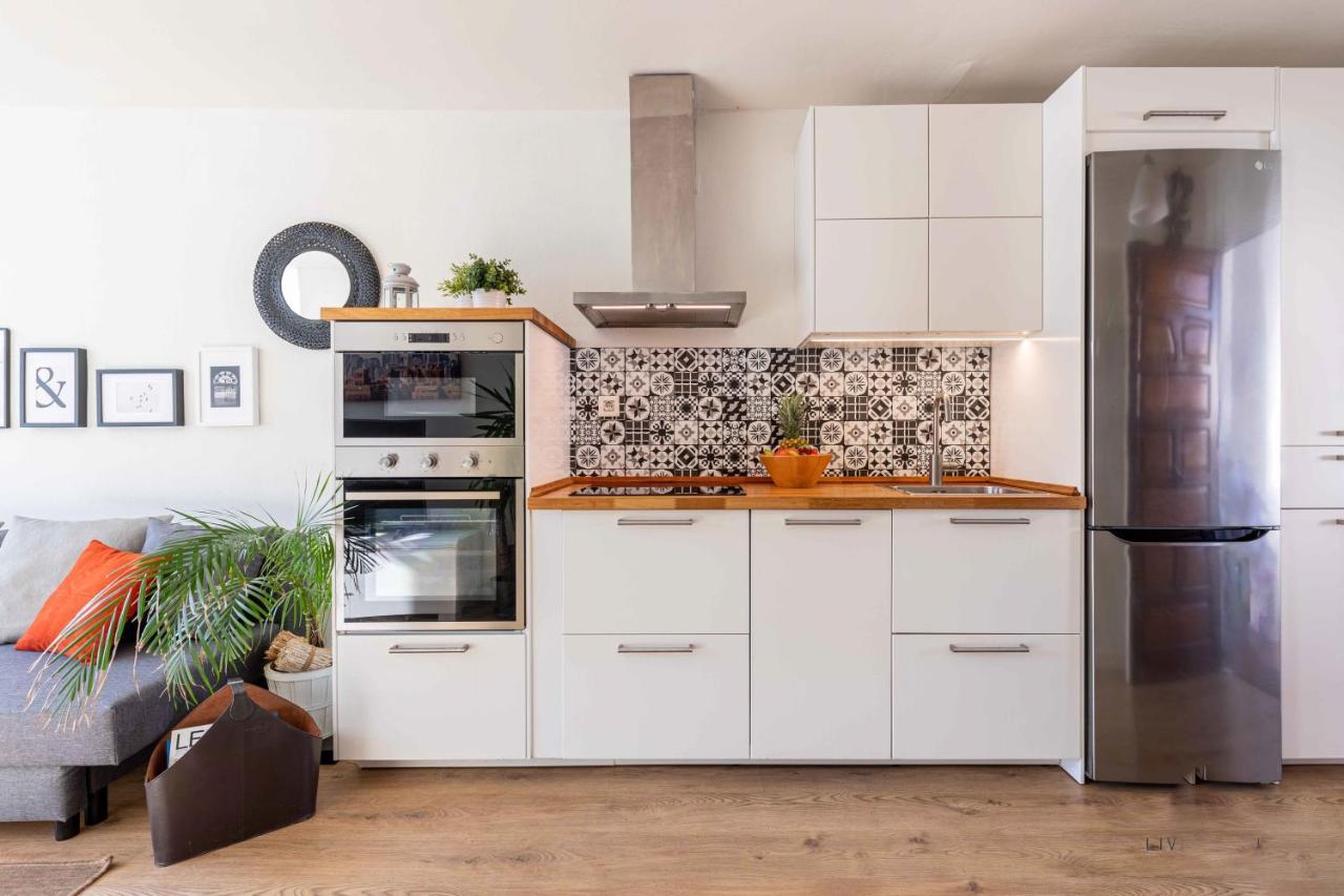 Apartamento En La Playa En Paseo Maritimo Málaga Exteriör bild