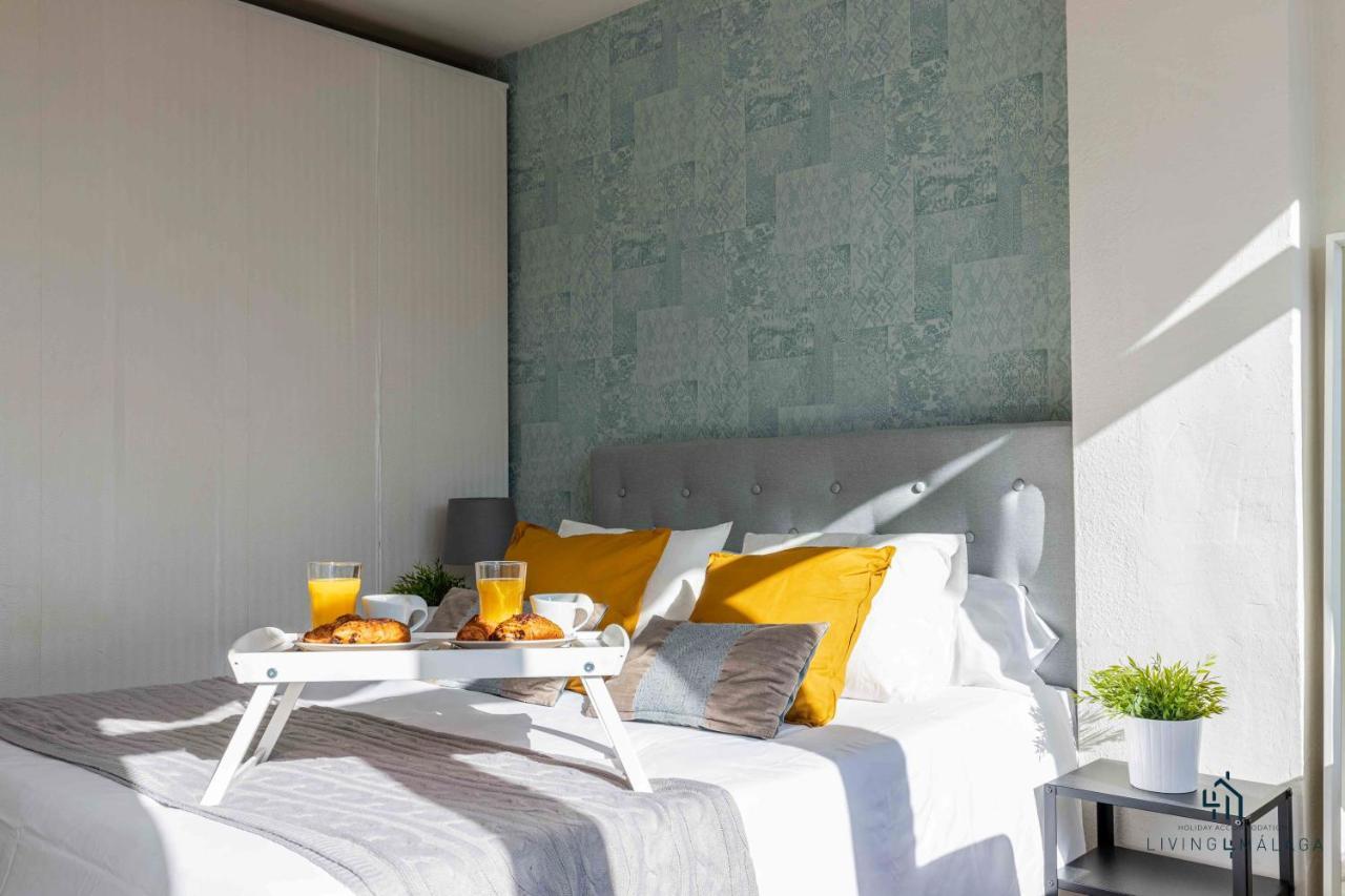Apartamento En La Playa En Paseo Maritimo Málaga Exteriör bild