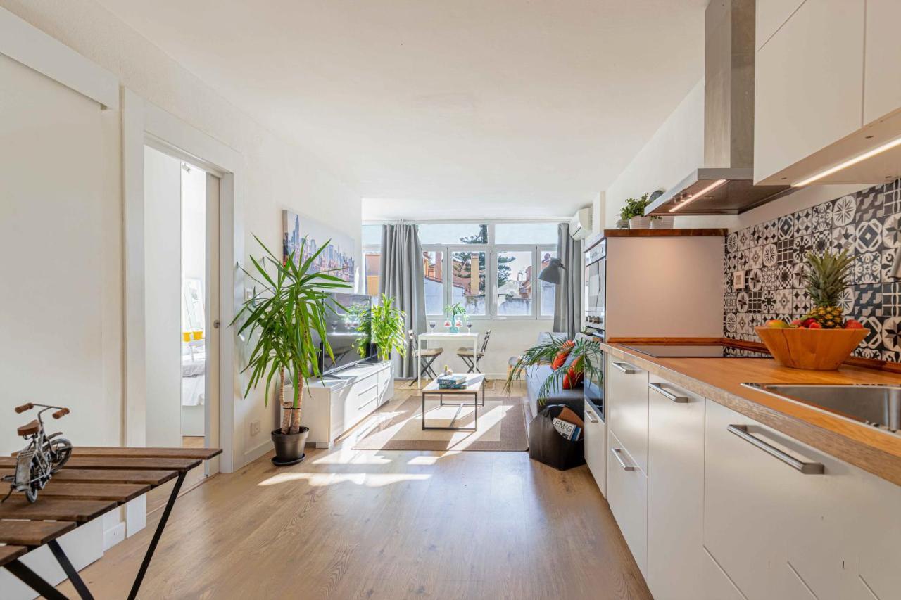 Apartamento En La Playa En Paseo Maritimo Málaga Exteriör bild